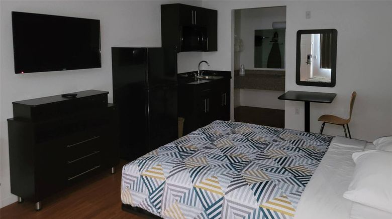 <b>Rodeway Inn & Suites Rancho Mirage Room</b>. Images powered by <a href="https://iceportal.shijigroup.com/" title="IcePortal" target="_blank">IcePortal</a>.