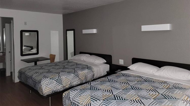 Rodeway Inn & Suites Rancho Mirage Room