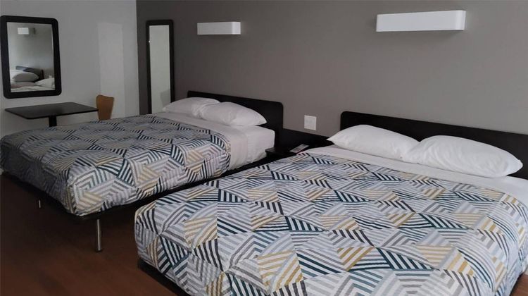 Rodeway Inn & Suites Rancho Mirage Room
