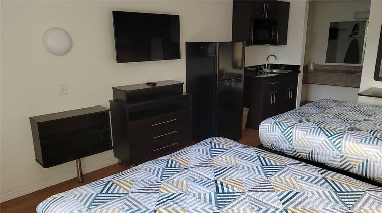 Rodeway Inn & Suites Rancho Mirage Room