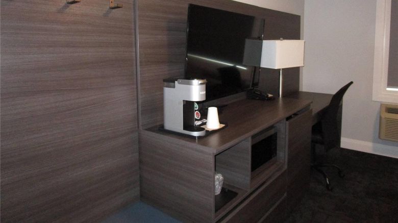 <b>Park Inn by Radisson Osoyoos Room</b>. Images powered by <a href="https://iceportal.shijigroup.com/" title="IcePortal" target="_blank">IcePortal</a>.