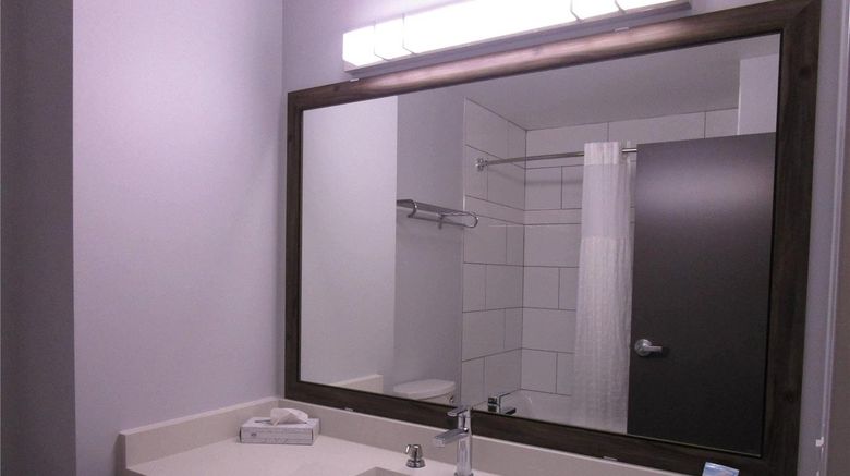 <b>Park Inn by Radisson Osoyoos Room</b>. Images powered by <a href="https://iceportal.shijigroup.com/" title="IcePortal" target="_blank">IcePortal</a>.
