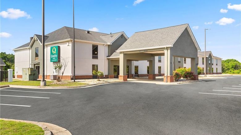 <b>Quality Inn Tallapoosa Exterior</b>. Images powered by <a href="https://iceportal.shijigroup.com/" title="IcePortal" target="_blank">IcePortal</a>.