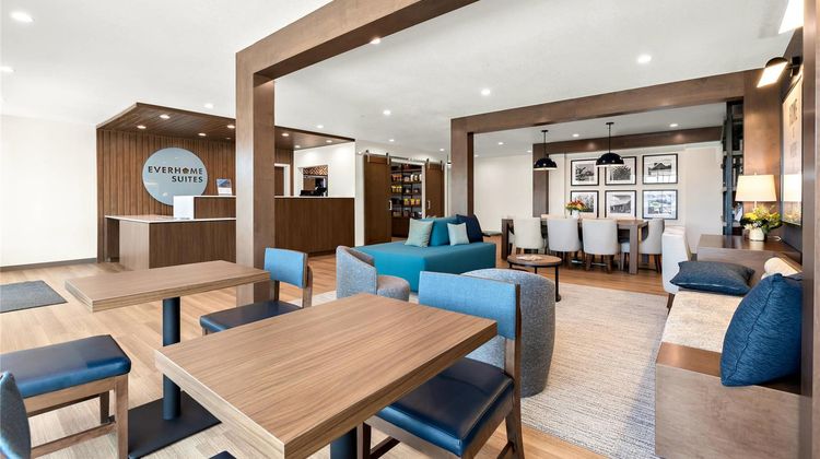 Everhome Suites Nampa Boise Lobby