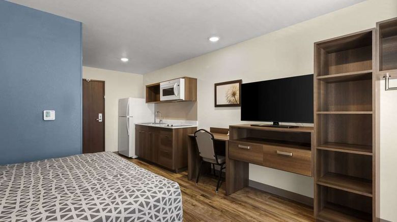 <b>WoodSpring Suites Bowling Green I-65 Suite</b>. Images powered by <a href="https://iceportal.shijigroup.com/" title="IcePortal" target="_blank">IcePortal</a>.