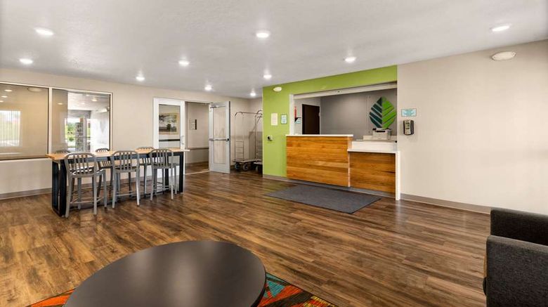 <b>WoodSpring Suites Bowling Green I-65 Lobby</b>. Images powered by <a href="https://iceportal.shijigroup.com/" title="IcePortal" target="_blank">IcePortal</a>.