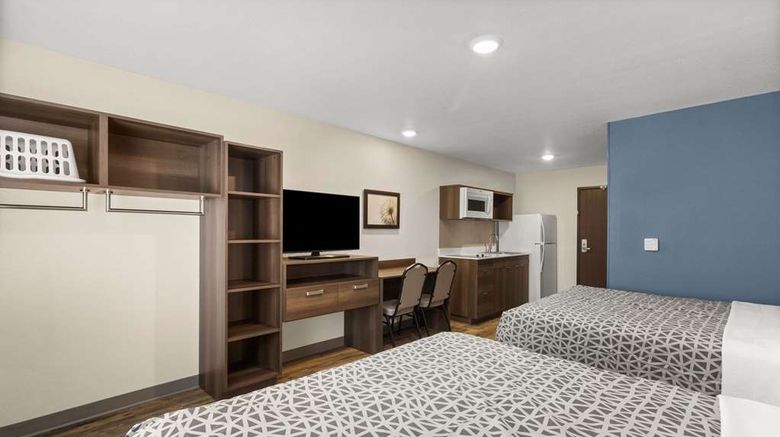 <b>WoodSpring Suites Bowling Green I-65 Suite</b>. Images powered by <a href="https://iceportal.shijigroup.com/" title="IcePortal" target="_blank">IcePortal</a>.
