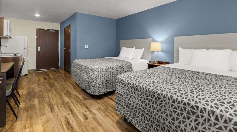 <b>WoodSpring Suites Bowling Green I-65 Suite</b>. Images powered by <a href="https://iceportal.shijigroup.com/" title="IcePortal" target="_blank">IcePortal</a>.