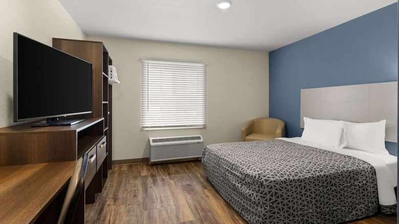 <b>WoodSpring Suites Bowling Green I-65 Suite</b>. Images powered by <a href="https://iceportal.shijigroup.com/" title="IcePortal" target="_blank">IcePortal</a>.