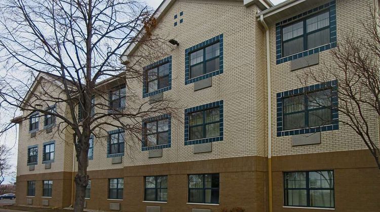 Suburban Studios Minneapolis Bloomington Exterior