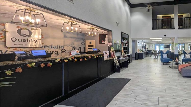 Quality Inn Warrensburg Lobby