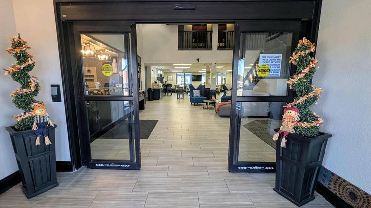 Quality Inn Warrensburg Lobby