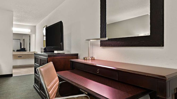 Rodeway Inn Lumberton Room