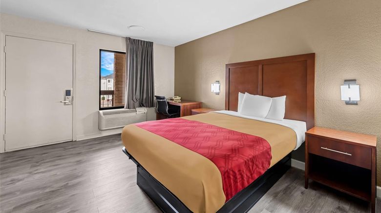 <b>Econo Lodge Kannapolis Room</b>. Images powered by <a href="https://iceportal.shijigroup.com/" title="IcePortal" target="_blank">IcePortal</a>.