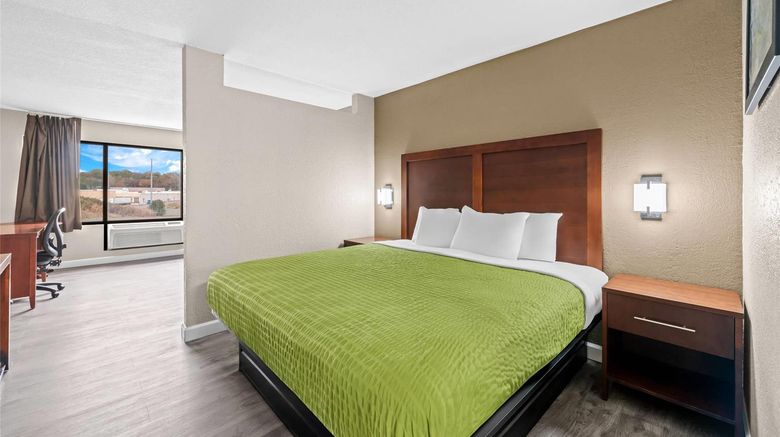 <b>Econo Lodge Kannapolis Suite</b>. Images powered by <a href="https://iceportal.shijigroup.com/" title="IcePortal" target="_blank">IcePortal</a>.