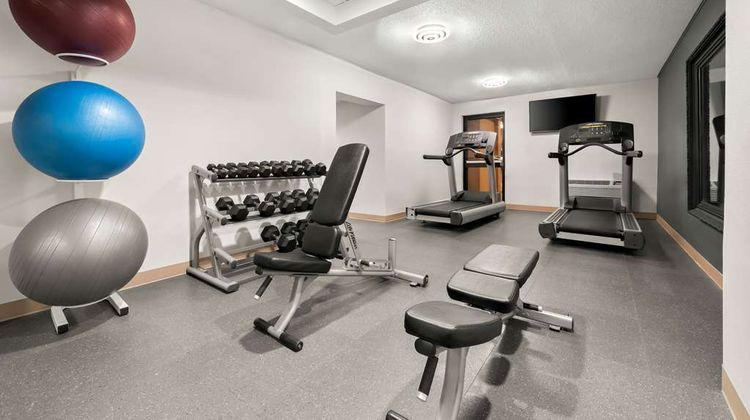 Clarion Inn & Suites and Convention Ctr Health