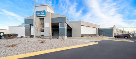 Clarion Inn & Suites and Convention Ctr Exterior