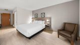 Clarion Inn & Suites and Convention Ctr Room