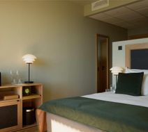 Wood Hotel, Ascend Hotel Collection Room