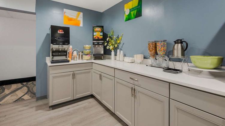 Quality Inn Oneida Restaurant