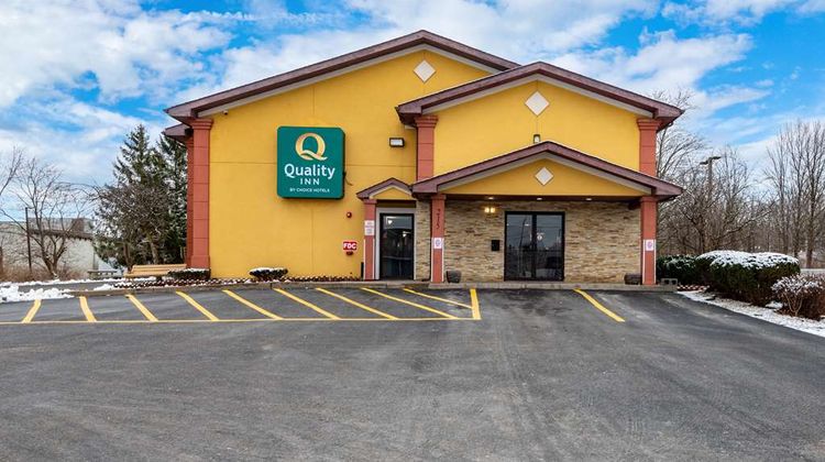 Quality Inn Oneida Exterior