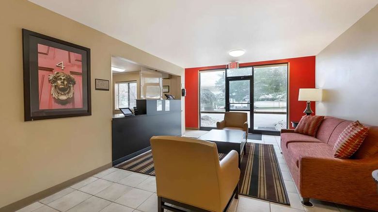 <b>Suburban Studios Copley Akron West Lobby</b>. Images powered by <a href="https://iceportal.shijigroup.com/" title="IcePortal" target="_blank">IcePortal</a>.
