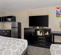 Suburban Studios Room