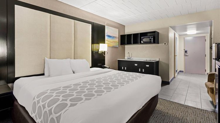 Suburban Studios Room
