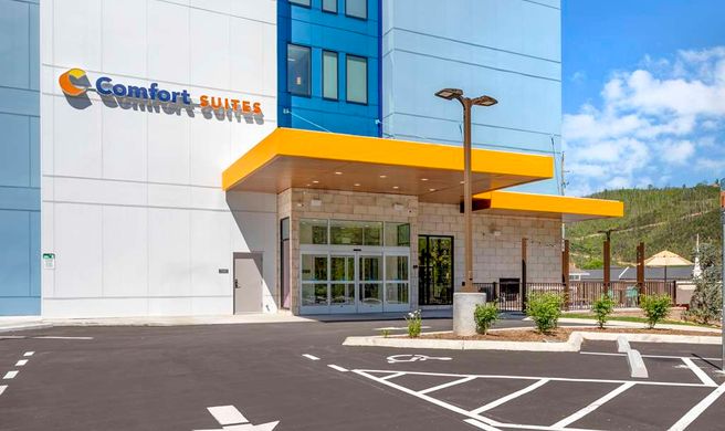 Comfort Suites Downtown-Convention Ctr Exterior