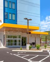 Comfort Suites Downtown-Convention Ctr