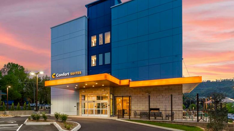 <b>Comfort Suites Downtown-Convention Ctr Exterior</b>. Images powered by <a href="https://iceportal.shijigroup.com/" title="IcePortal" target="_blank">IcePortal</a>.