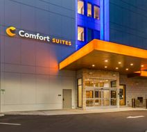 Comfort Suites Downtown-Convention Ctr Exterior