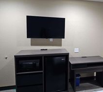 Super 8 by Wyndham Big Spring Room