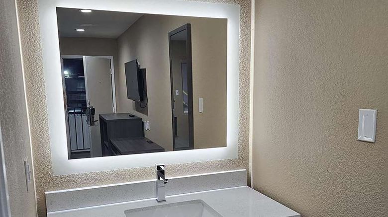 <b>Super 8 by Wyndham Big Spring Room</b>. Images powered by <a href="https://iceportal.shijigroup.com/" title="IcePortal" target="_blank">IcePortal</a>.