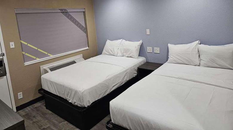 <b>Super 8 by Wyndham Big Spring Room</b>. Images powered by <a href="https://iceportal.shijigroup.com/" title="IcePortal" target="_blank">IcePortal</a>.