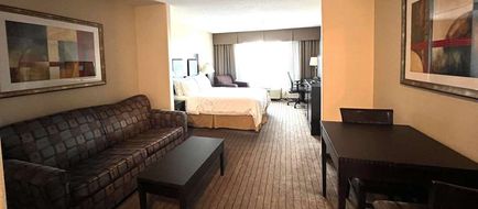Ramada by Wyndham Prince Albert Room