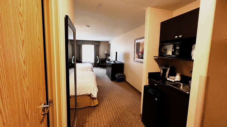 <b>Ramada by Wyndham Prince Albert Room</b>. Images powered by <a href="https://iceportal.shijigroup.com/" title="IcePortal" target="_blank">IcePortal</a>.
