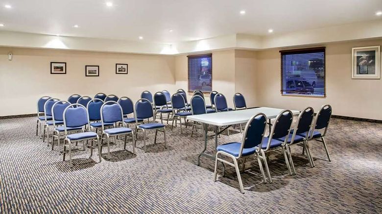 <b>Ramada by Wyndham Prince Albert Meeting</b>. Images powered by <a href="https://iceportal.shijigroup.com/" title="IcePortal" target="_blank">IcePortal</a>.