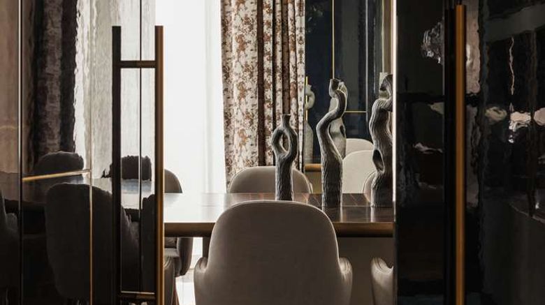 <b>One&Only One Za'abeel Room</b>. Images powered by <a href="https://iceportal.shijigroup.com/" title="IcePortal" target="_blank">IcePortal</a>.