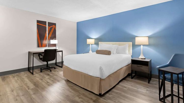 SureStay Plus by Best Western Windsor Room