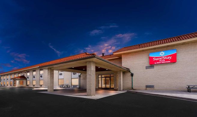SureStay Plus by Best Western Windsor Exterior