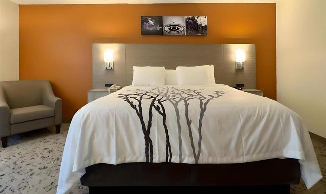 Sleep Inn Chambersburg East Room