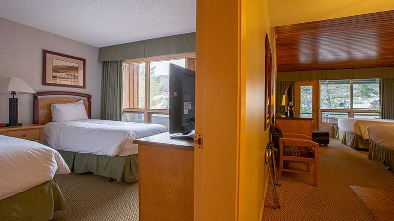 <b>Fairmont Hot Springs Resort Room</b>. Images powered by <a href="https://iceportal.shijigroup.com/" title="IcePortal" target="_blank">IcePortal</a>.