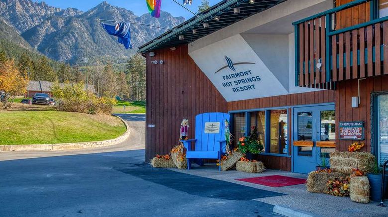 <b>Fairmont Hot Springs Resort Exterior</b>. Images powered by <a href="https://iceportal.shijigroup.com/" title="IcePortal" target="_blank">IcePortal</a>.