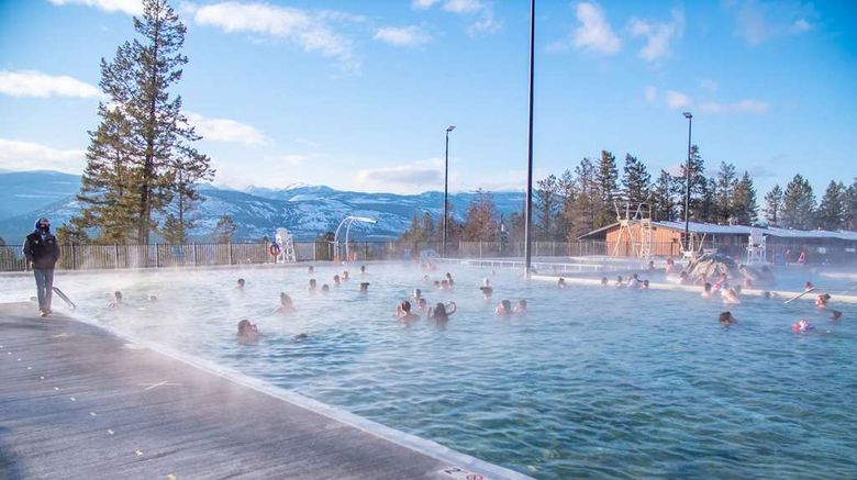 <b>Fairmont Hot Springs Resort Pool</b>. Images powered by <a href="https://iceportal.shijigroup.com/" title="IcePortal" target="_blank">IcePortal</a>.