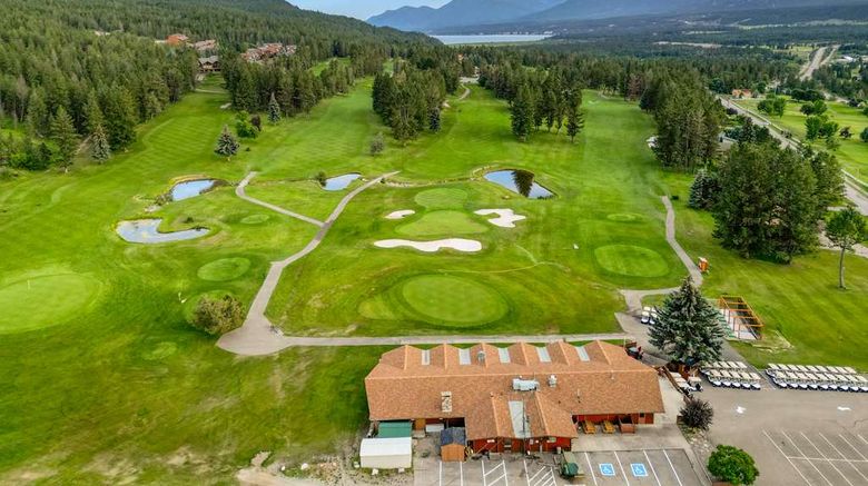 <b>Fairmont Hot Springs Resort Golf</b>. Images powered by <a href="https://iceportal.shijigroup.com/" title="IcePortal" target="_blank">IcePortal</a>.