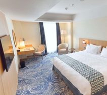 Louis Kienne Hotel Simpang Lima Room