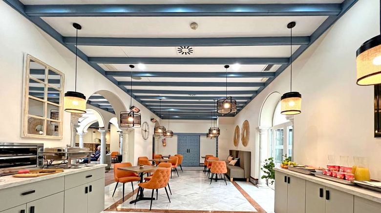 <b>Hotel Itaca Sevilla Restaurant</b>. Images powered by <a href="https://iceportal.shijigroup.com/" title="IcePortal" target="_blank">IcePortal</a>.