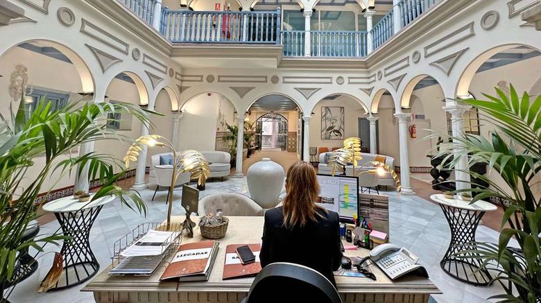 <b>Hotel Itaca Sevilla Lobby</b>. Images powered by <a href="https://iceportal.shijigroup.com/" title="IcePortal" target="_blank">IcePortal</a>.