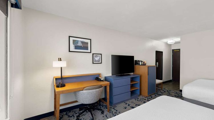 Country Inn & Suite LSU Med Corridor Room